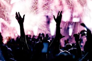 futurystyczna-ekstaza-rekordowa-parada-wolnosci-w-lodzi-z-muzyka-techno-i-ekstrawaganckimi-kostiumami