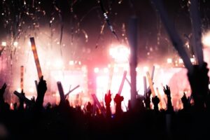 parada-wolnosci-2025-w-lodzi-muzyczny-festiwal-na-piotrkowskiej-i-rekordowy-pochod