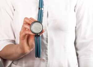 cud-zycia-noworodek-uratowany-dzieki-blyskawicznej-operacji-17-minut-po-porodzie-w-lodzi