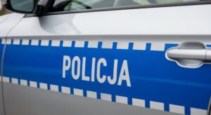 mandat-za-plakaty-w-lodzi-straz-miejska-w-ogniu-krytyki-po-interwencji-z-nastolatkami