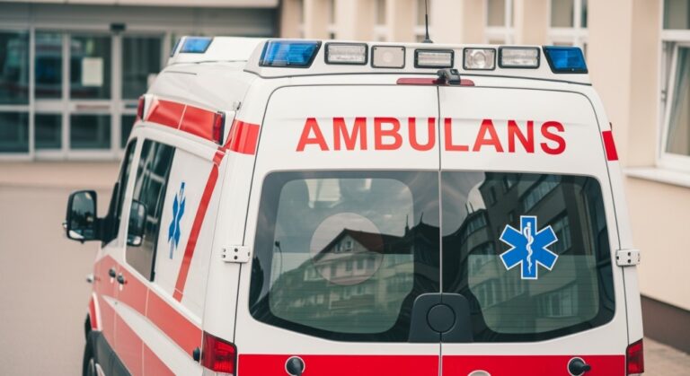 nocna-interwencja-wopr-lodz-z-osmioma-osobami-uwieziona-na-wisle-w-kazimierzu-dolnym