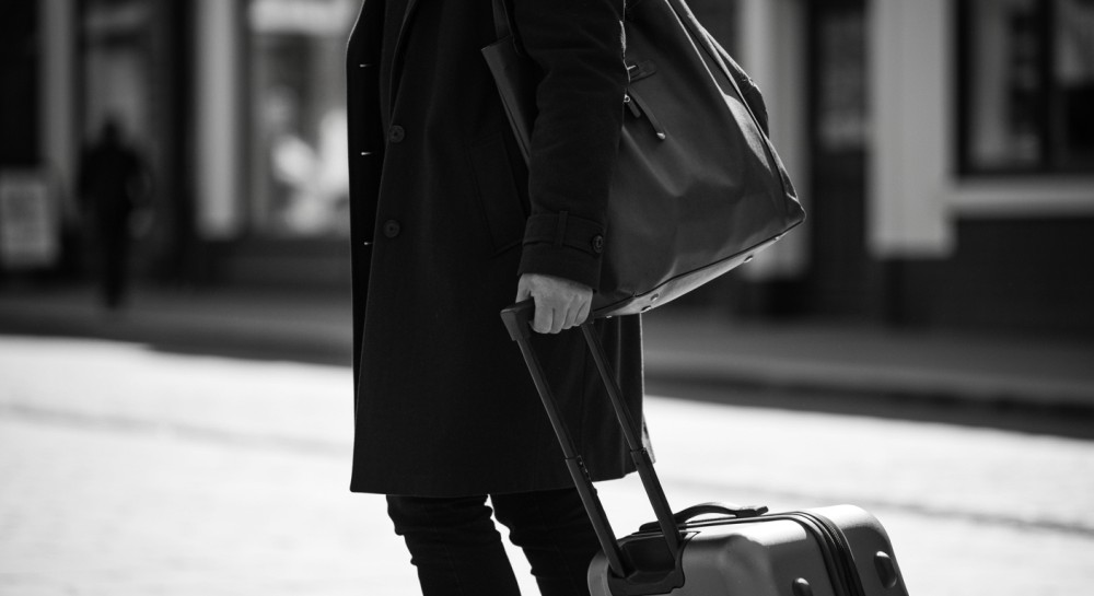 odkryj-tajemnice-podwodnego-swiata-srody-z-nurkiem-w-tunelu-oceanicznym-zoo-lodz