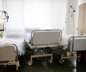 bezp--atne-badania-s--uchu-w-szpitalu-im--pirogowa-auto-3863