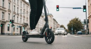 bezpieczna-jazda-na-hulajnodze-elektrycznej-----ja-auto-5714