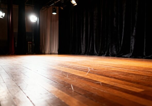 odkryj-fascynuj--c---histori-------dzkich-teatr--w-auto-6454