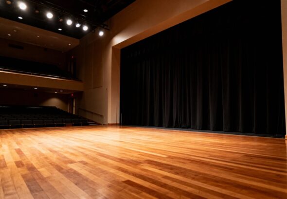 pierwsze-szlify-teatru-nowego-w---odzi--poznaj-his-auto-6534