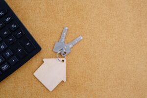 rynek-mieszkaniowy-w---odzi-w-2025-roku--ceny-w-g--auto-3379