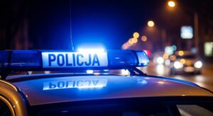 tragedia-w-sanoku--agresywny-m----czyzna-atakuje-p-auto-306