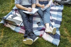 najs--odsza-szko--a-w-----dzkiem-auto-3594