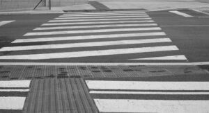 o-bezpiecze--stwie-podczas-dnia-os--b-z-niepe--nos-auto-5999