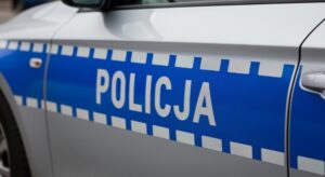 podzi--kowania-dla-policjant--w-auto-6646