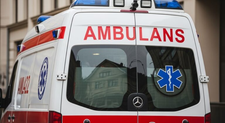 bohaterowie-z-koluszek--policjanci-ratuj---zaginio-auto-956