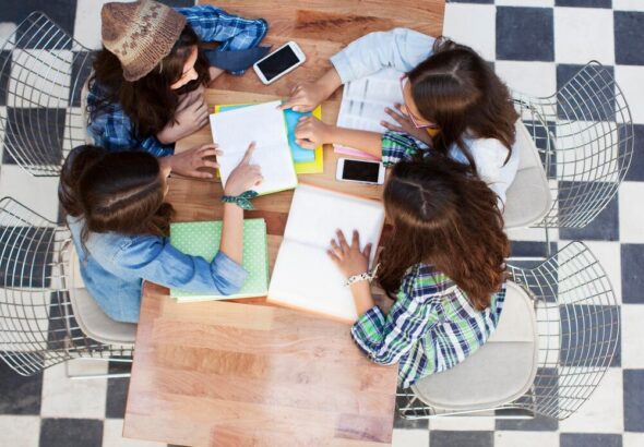 mundurowi-uczniowie-z-----dzkiego-wschodniego-odkr-auto-3541