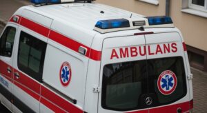 patrol-uratowa---wych--odzonego-m----czyzn---w-pus-auto-948