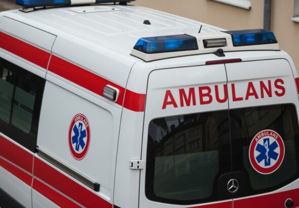 patrol-uratowa---wych--odzonego-m----czyzn---w-pus-auto-948