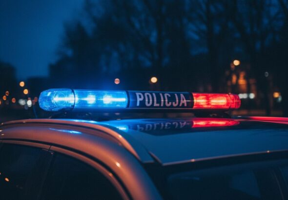 poszukiwany-42-latek-w-r--kach-----dzkich-policjan-auto-6943