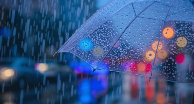 silny-mr--z-w-----dzkiem--imgw-aktualizuje-ostrze--auto-5125