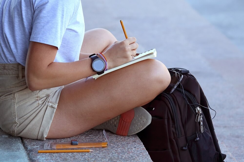 policjanci-na-targach-edukacyjnych-w-skierniewicac-auto-3524