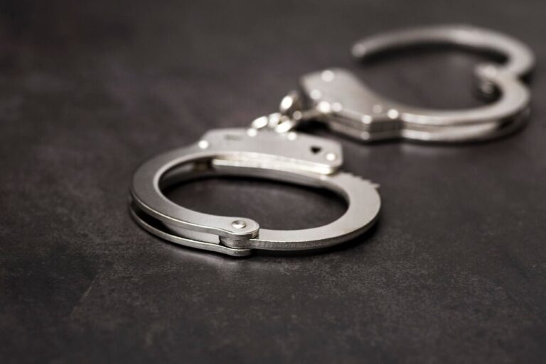 chwyci---za-maczet---i-zaatakowa----zatrzymany-m---auto-3356