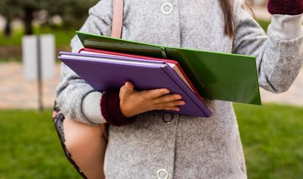 ----dzki-dom-kultury-b--dzie-edukowa---uczni--w-ek-auto-3564