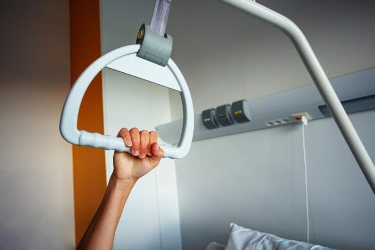 szpital-w-sieradzu-do----cza-do-lider--w-kardiolog-auto-3848