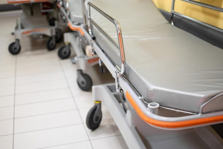 oddzia---neurochirurgii-w-szpitalu-kopernika-w---o-auto-3924