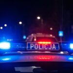 policjanci-z-komisariatu-w-g--ownie-z-przekazem-do-auto-413