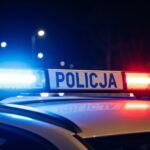 policjant-w-tramwaju-rozpoznaje-z--odzieja-swojego-auto-435