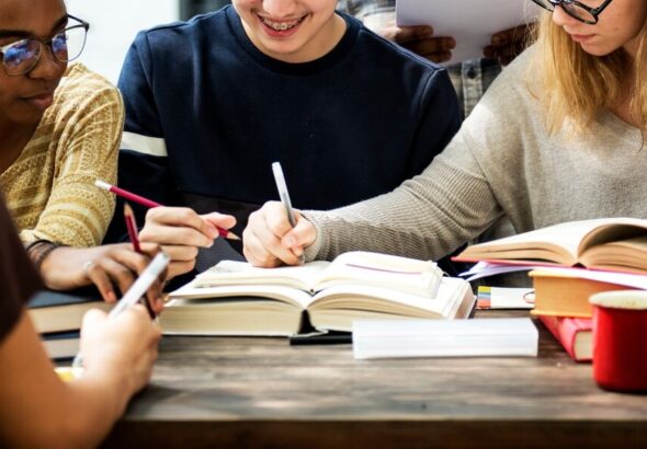 brak-op--at-za-rekrutacj---na-studia-na-uniwersyte-auto-3523