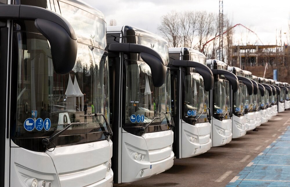 zmiany-w-kursach-autobus--w-na-ul--zawiszy-czarneg-auto-2018