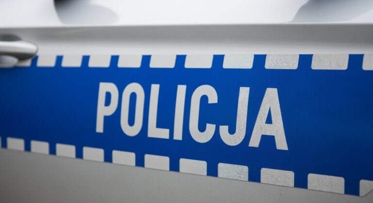 dzielnicowy-ratuje-leki-na-peronie-----jak-policja-auto-6653