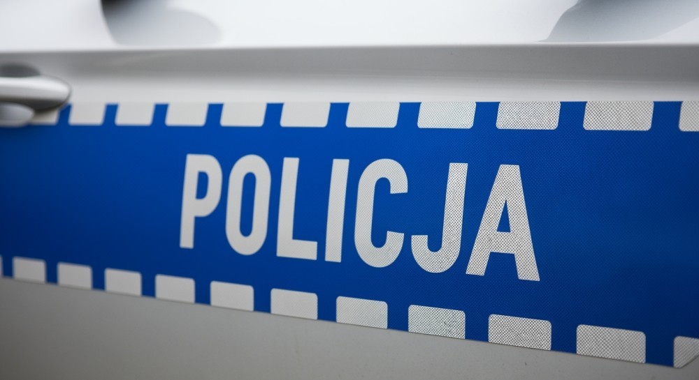 dzielnicowy-ratuje-leki-na-peronie-----jak-policja-auto-6653