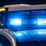policjant-czujny-w-trakcie-wakacyjnego-wypoczynku-auto-470