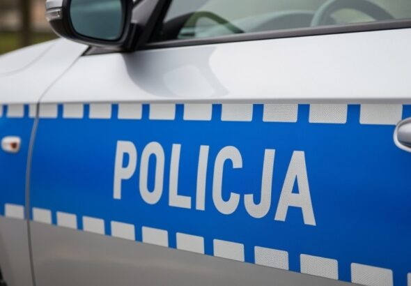 podzi--kowania-dla---owickich-policjant--w-auto-6652
