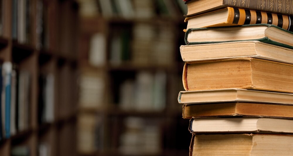 noc-bibliotek--spotkanie-ze-znanym-pisarzem-i-baro-auto-6437